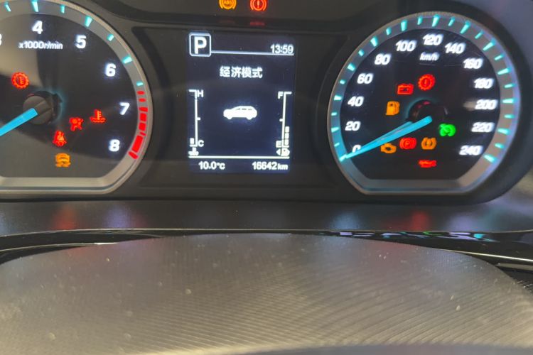 Used CHANGAN OSHAN X5 2021 Revised Version 1.5T DCT Luxury Edition Odometer Close Up