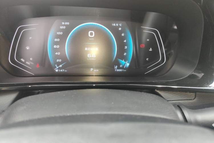 Used CHANGAN OSHAN X5 2021 1.5T DCT Luxury Edition Odometer Close Up