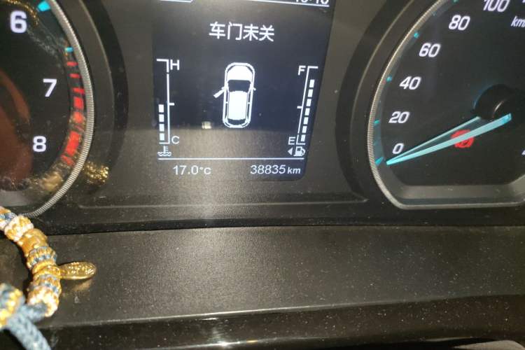 Used CHANGAN OSHAN X5 2021 1.6L CVT Comfort Model Odometer Close Up
