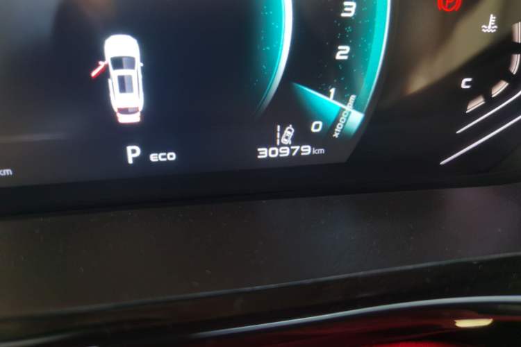 Used CHANGAN OSHAN X5 2021 1.6L CVT Flagship Model Odometer Close Up