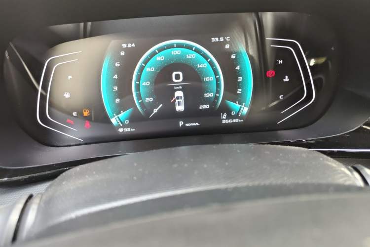 Used CHANGAN OSHAN X5 2021 1.6L CVT Flagship Model Odometer Close Up