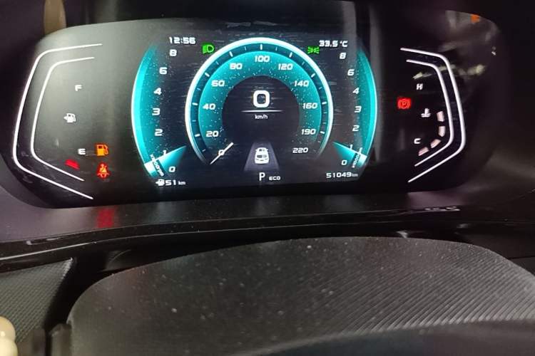 Used CHANGAN OSHAN X5 2021 1.5T DCT Prestige Edition Odometer Close Up