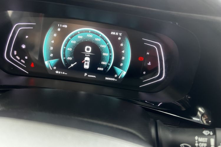 Used CHANGAN OSHAN X5 2021 1.5T DCT Prestige Edition Odometer Close Up