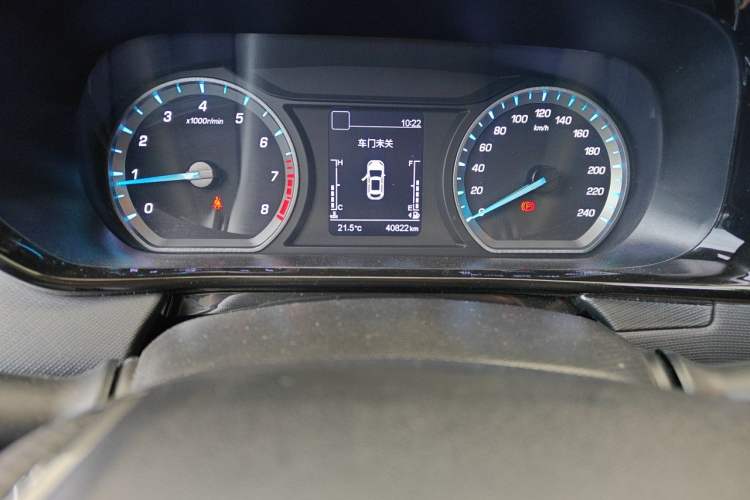 Used CHANGAN OSHAN X5 2021 Revised Version 1.6L Manual Luxury Edition Odometer Close Up