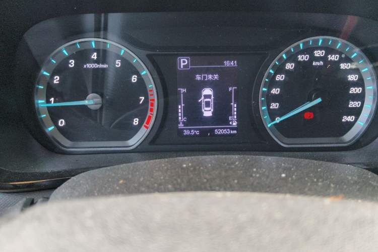Used CHANGAN OSHAN X5 2021 1.5T DCT Luxury Edition Odometer Close Up