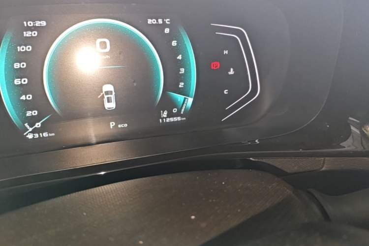 Used CHANGAN OSHAN X5 2021 1.5T DCT Luxury Edition Odometer Close Up