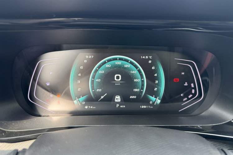 Used CHANGAN OSHAN X5 2021 1.5T DCT Prestige Edition Odometer Close Up