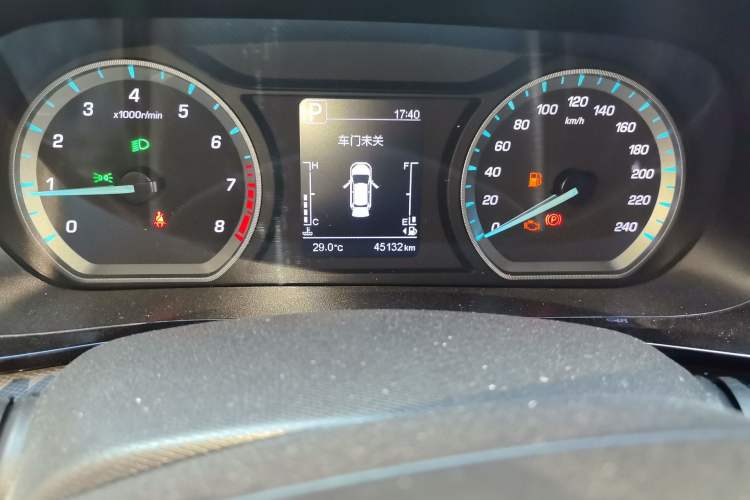 Used CHANGAN OSHAN X5 2021 1.6L CVT Luxury Version Odometer Close Up