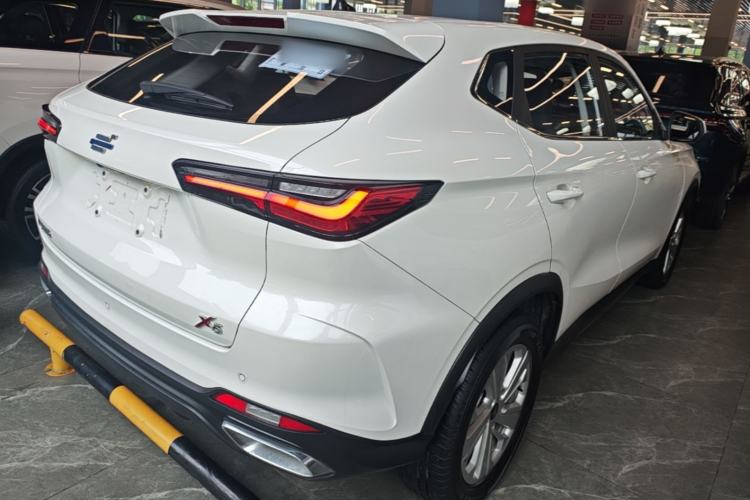 Used CHANGAN OSHAN X5 2021 1.6L CVT Luxury Model Rear Right 45 Deg