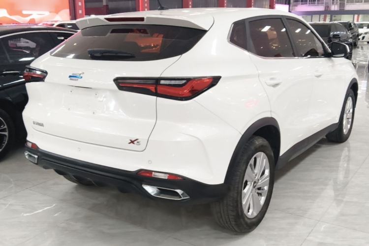 Used CHANGAN OSHAN X5 2021 1.6L CVT Luxury Version Rear Right 45 Deg
