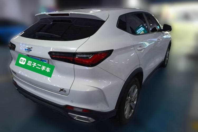 Used CHANGAN OSHAN X5 2021 Revised Version 1.6L Manual Luxury Edition Rear Right 45 Deg