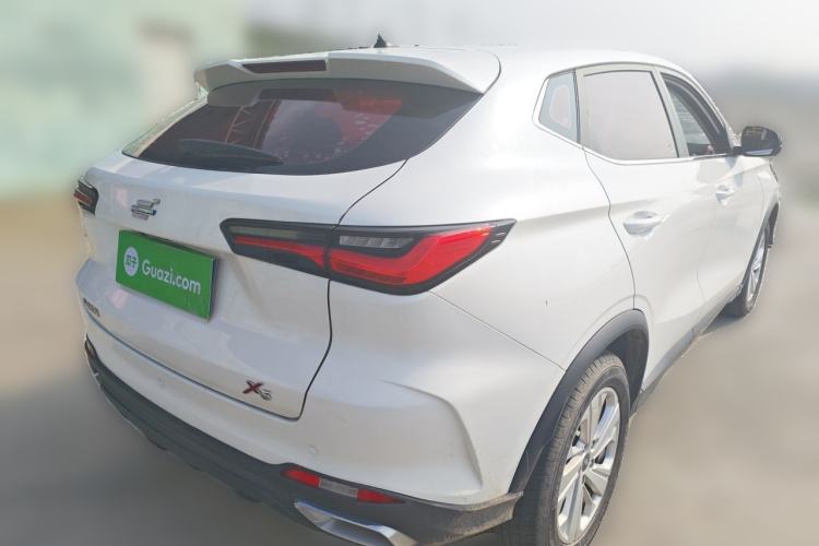 Used CHANGAN OSHAN X5 2021 1.6L CVT Luxury Model Rear Right 45 Deg