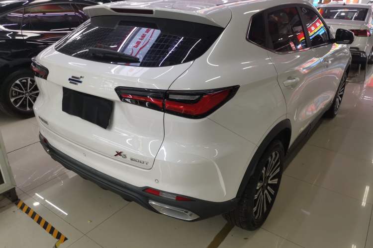 Used CHANGAN OSHAN X5 2021 1.5T DCT Prestige Edition Rear Right 45 Deg