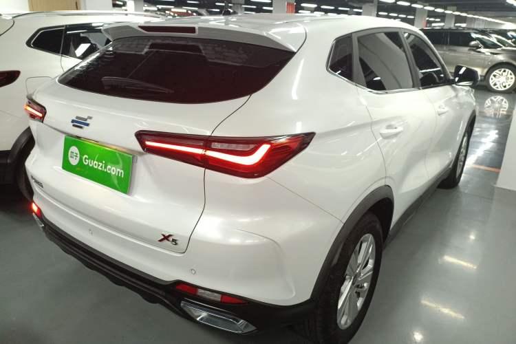 Used CHANGAN OSHAN X5 2021 1.6L CVT Luxury Model Rear Right 45 Deg