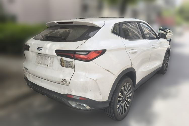 Used CHANGAN OSHAN X5 2021 1.6L CVT Luxury Model Rear Right 45 Deg