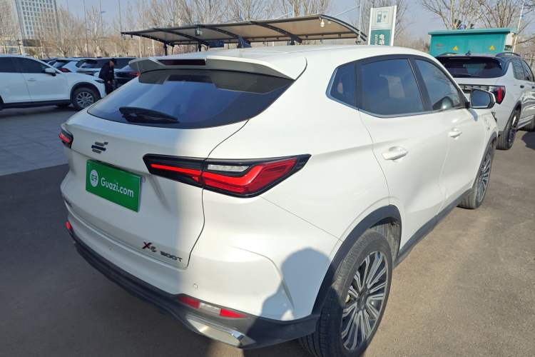 Used CHANGAN OSHAN X5 2021 Revised Version 1.5T DCT Luxury Edition Rear Right 45 Deg