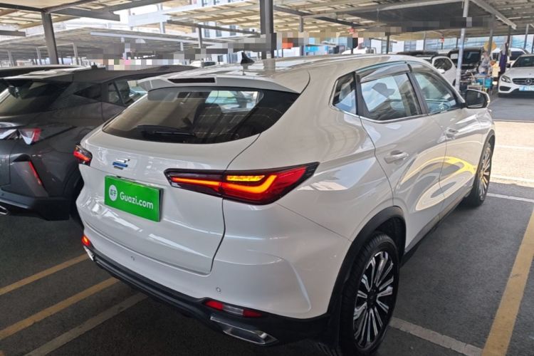 Used CHANGAN OSHAN X5 2021 1.6L CVT Luxury Model Rear Right 45 Deg