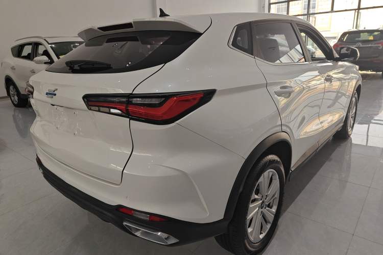 Used CHANGAN OSHAN X5 2021 Revised Version 1.6L Manual Luxury Edition Rear Right 45 Deg