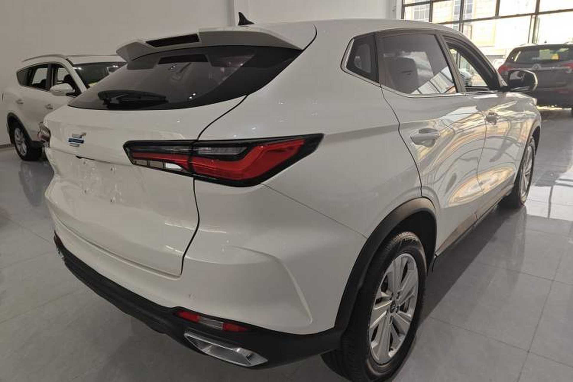 Used CHANGAN OSHAN X5 2021 Revised Version 1.6L Manual Luxury Edition Rear Right 45 Deg