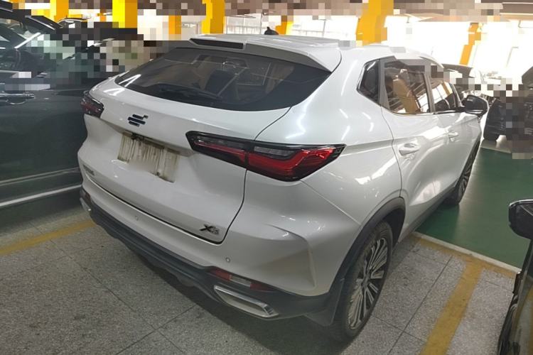 Used CHANGAN OSHAN X5 2021 1.6L CVT Comfort Model Rear Right 45 Deg