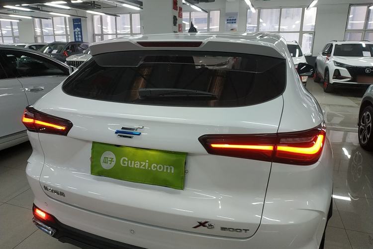 Used CHANGAN OSHAN X5 2021 Revised Version 1.5T DCT Luxury Edition Rear