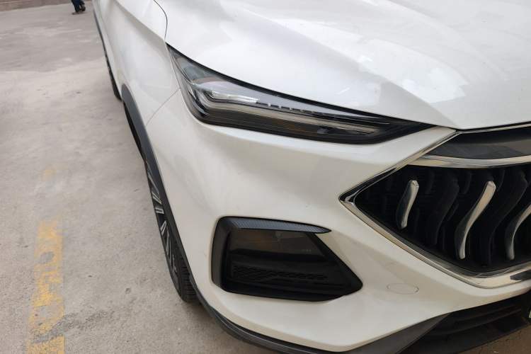 Used CHANGAN OSHAN X5 2021 1.5T DCT Prestige Edition Right Front Headlight