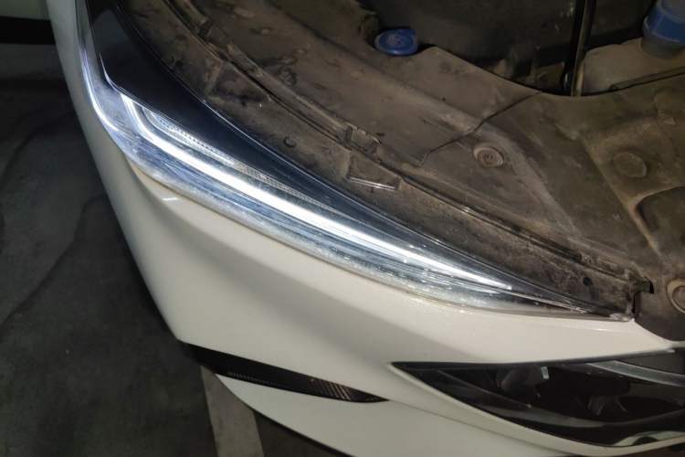 Used CHANGAN OSHAN X5 2021 1.5T DCT Prestige Edition Right Front Headlight