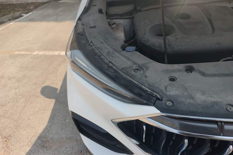 Used CHANGAN OSHAN X5 2021 1.6L CVT Luxury Version Right Front Headlight