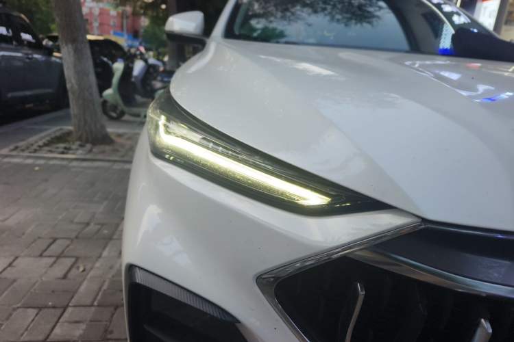 Used CHANGAN OSHAN X5 2021 1.5T DCT Luxury Edition Right Front Headlight