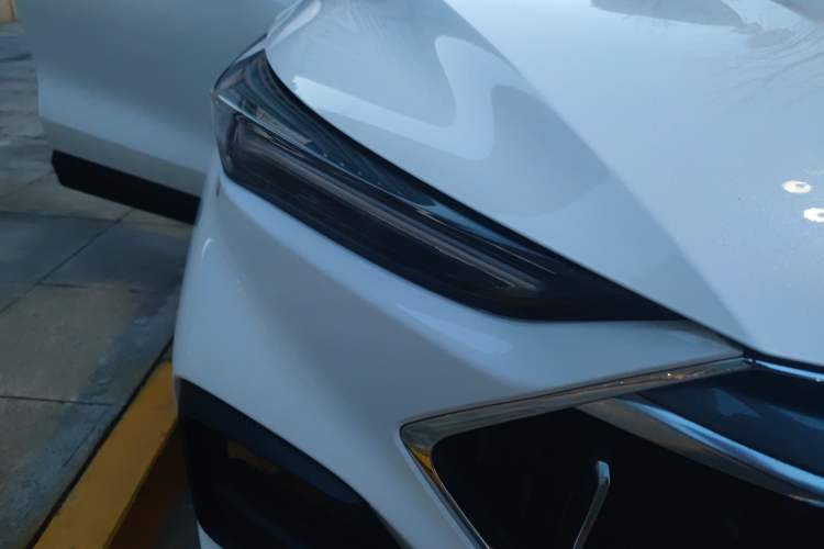 Used CHANGAN OSHAN X5 2021 1.5T DCT Luxury Edition Right Front Headlight