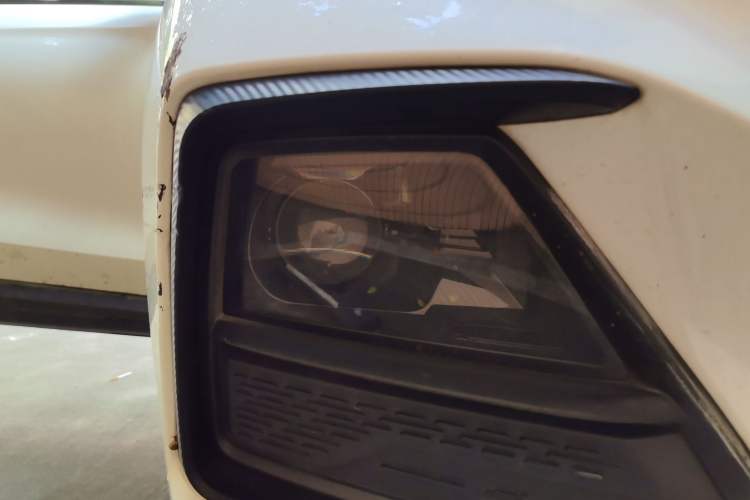 Used CHANGAN OSHAN X5 2021 1.6L CVT Luxury Version Right Front Headlight