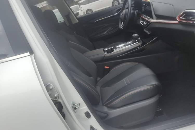 Used CHANGAN OSHAN X5 2021 Revised Version 1.5T DCT Luxury Edition Right Front Seat