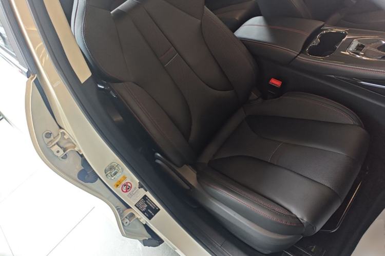 Used CHANGAN OSHAN X5 2021 1.6L CVT Luxury Model Right Front Seat