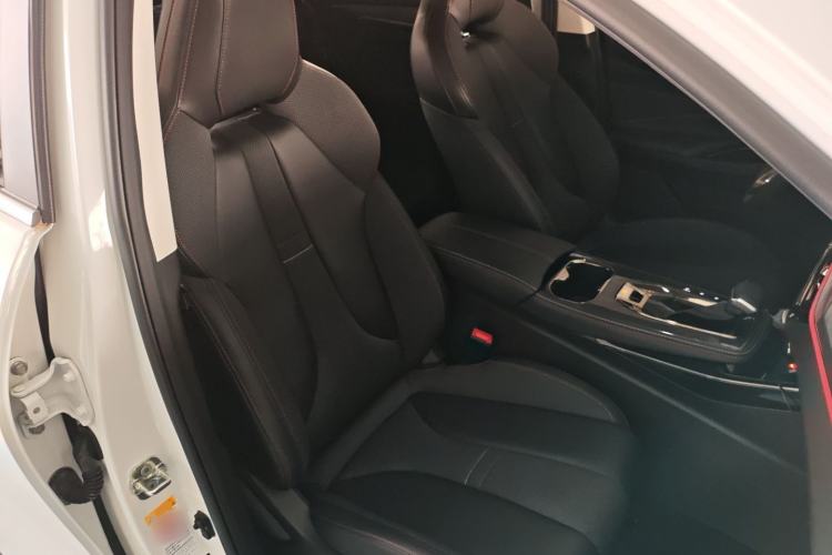Used CHANGAN OSHAN X5 2021 1.6L CVT Luxury Model Right Front Seat