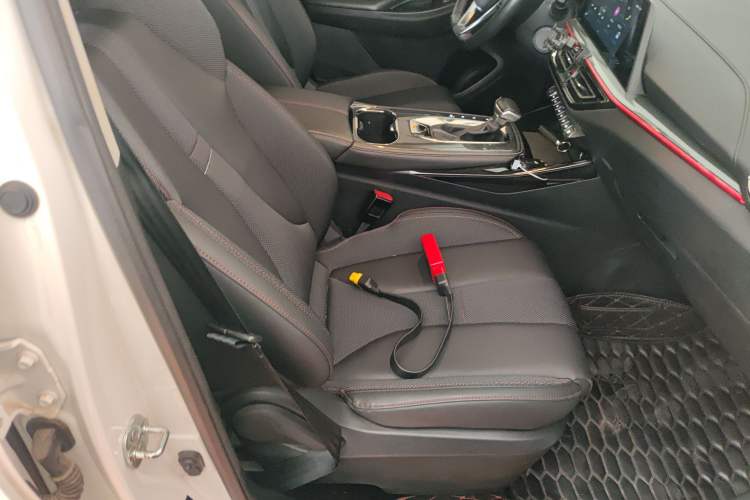 Used CHANGAN OSHAN X5 2021 1.5T DCT Luxury Edition Right Front Seat