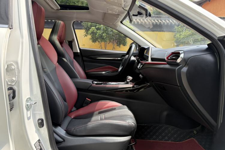 Used CHANGAN OSHAN X5 2021 Revised Version 1.5T DCT Luxury Edition Right Front Seat
