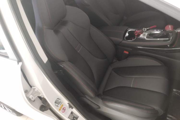 Used CHANGAN OSHAN X5 2021 1.5T DCT Prestige Edition Right Front Seat