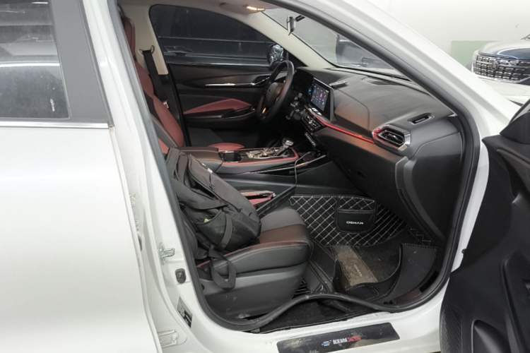 Used CHANGAN OSHAN X5 2021 Revised Version 1.5T DCT Luxury Edition Right Front Seat