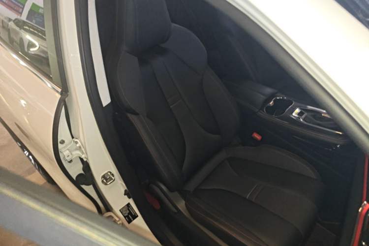 Used CHANGAN OSHAN X5 2021 1.5T DCT Luxury Edition Right Front Seat