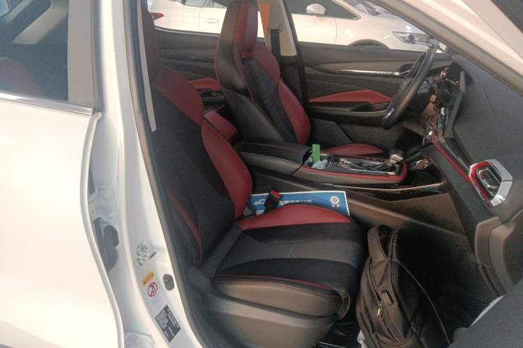 Used CHANGAN OSHAN X5 2021 1.5T DCT Prestige Edition Right Front Seat