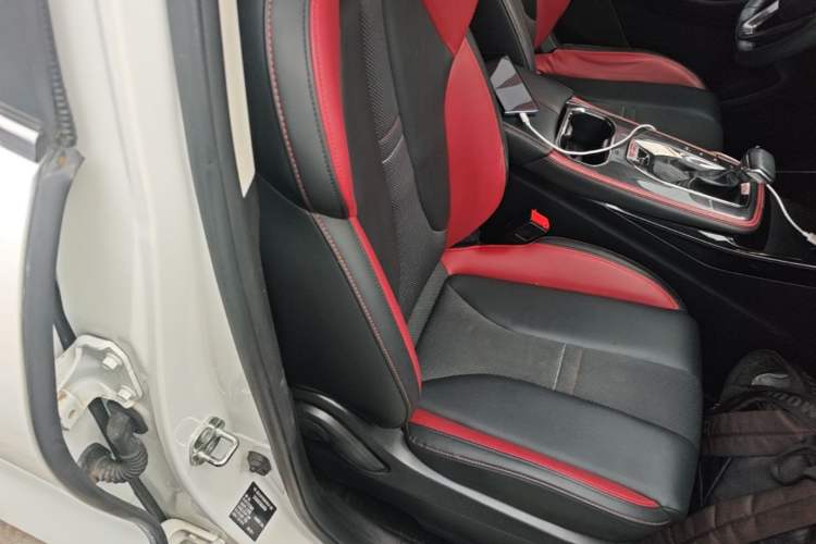 Used CHANGAN OSHAN X5 2021 Revised Version 1.5T DCT Luxury Edition Right Front Seat