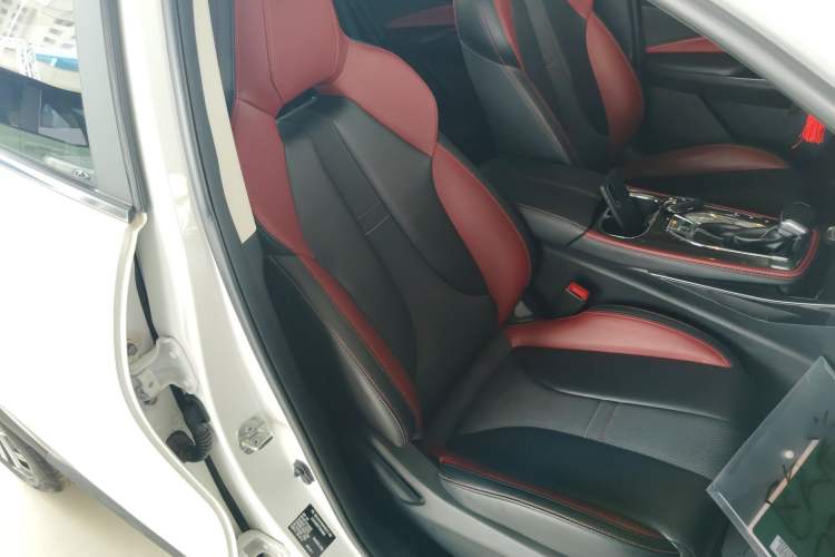 Used CHANGAN OSHAN X5 2021 Revised Version 1.5T DCT Luxury Edition Right Front Seat