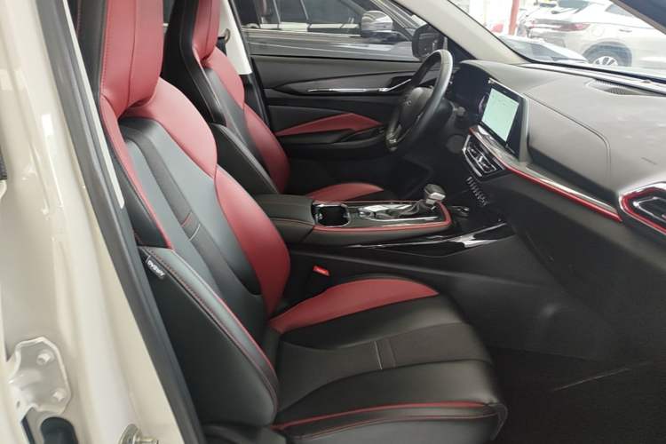 Used CHANGAN OSHAN X5 2021 1.5T DCT Prestige Edition Right Front Seat