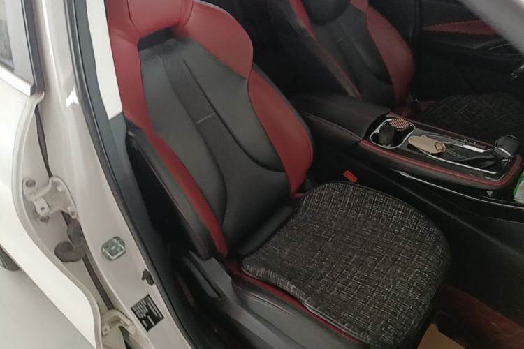Used CHANGAN OSHAN X5 2021 Revised Version 1.5T DCT Luxury Edition Right Front Seat