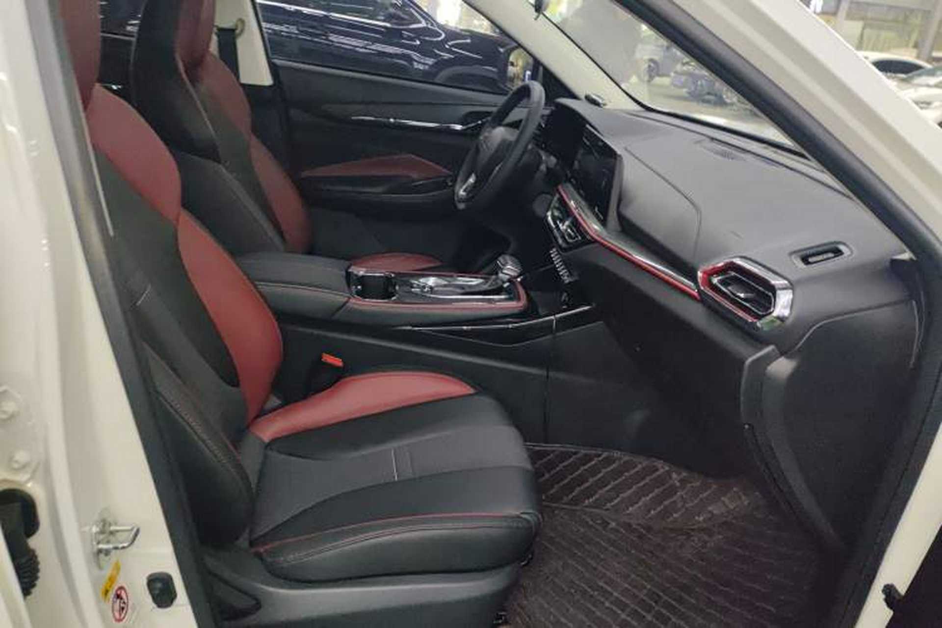 Used CHANGAN OSHAN X5 2021 1.5T DCT Prestige Edition Right Front Seat
