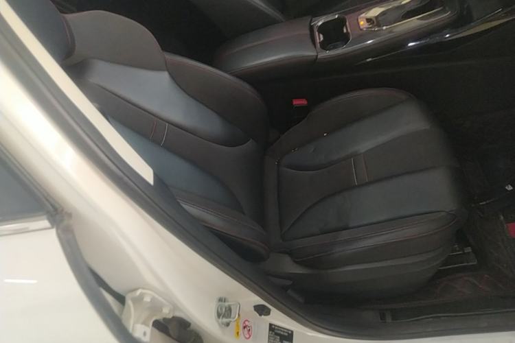 Used CHANGAN OSHAN X5 2021 1.6L CVT Luxury Model Right Front Seat
