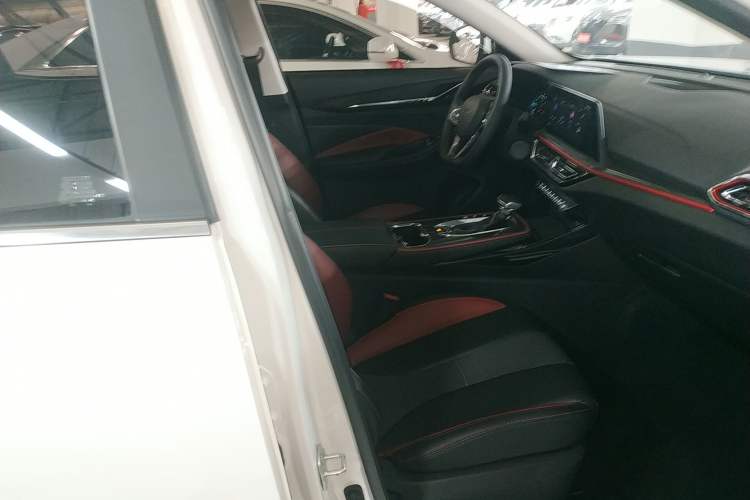 Used CHANGAN OSHAN X5 2021 Revised Version 1.5T DCT Luxury Edition Right Front Seat