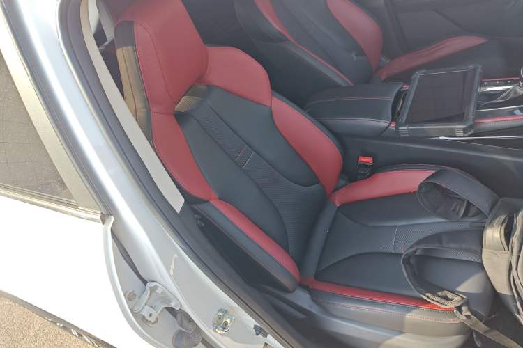 Used CHANGAN OSHAN X5 2021 Revised Version 1.5T DCT Luxury Edition Right Front Seat