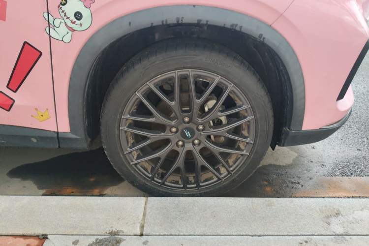 Used CHANGAN OSHAN X5 2021 1.5T DCT Flagship Edition Right Front Wheel Hub