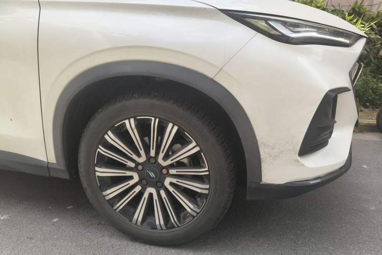 Used CHANGAN OSHAN X5 2021 1.6L CVT Luxury Model Right Front Wheel Hub